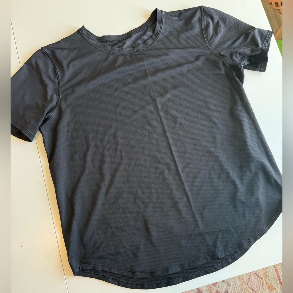 Lululemon Black high neck running and training training tee - Size 8